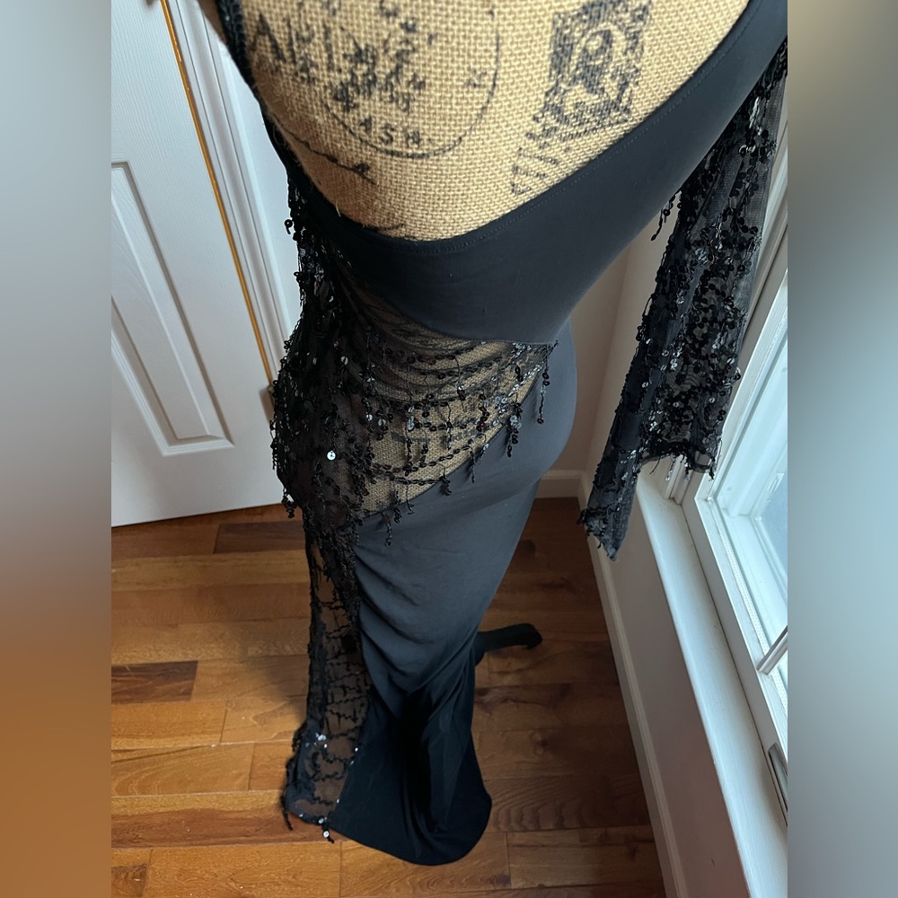 Designer Evening Gown~Perfectly Fitted one-sleeved Lace and Sequence